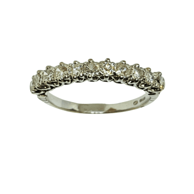 18 ct White Gold eleven stone diamond ring